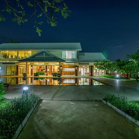 Hua Hin Condotel & Resort Taweeporn Extérieur photo