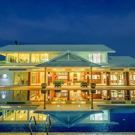 Hua Hin Condotel & Resort Taweeporn Extérieur photo